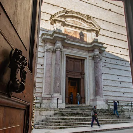 New Era - Duomo Di Centro Storico * Perugia